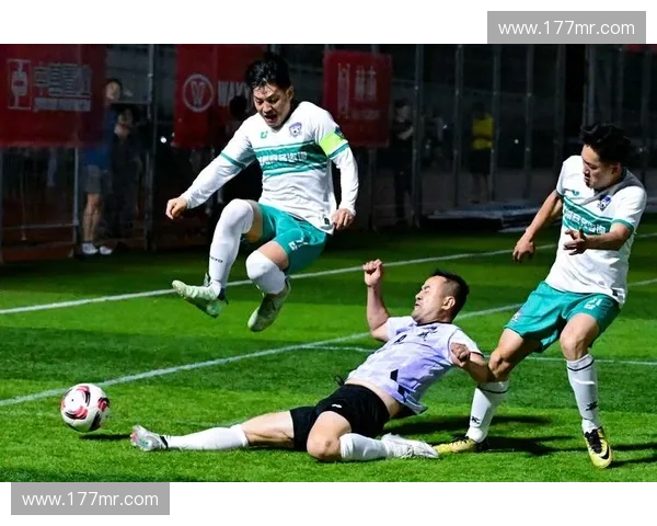 合肥市足球联赛精彩对决回顾 激烈赛事展现球员风采
